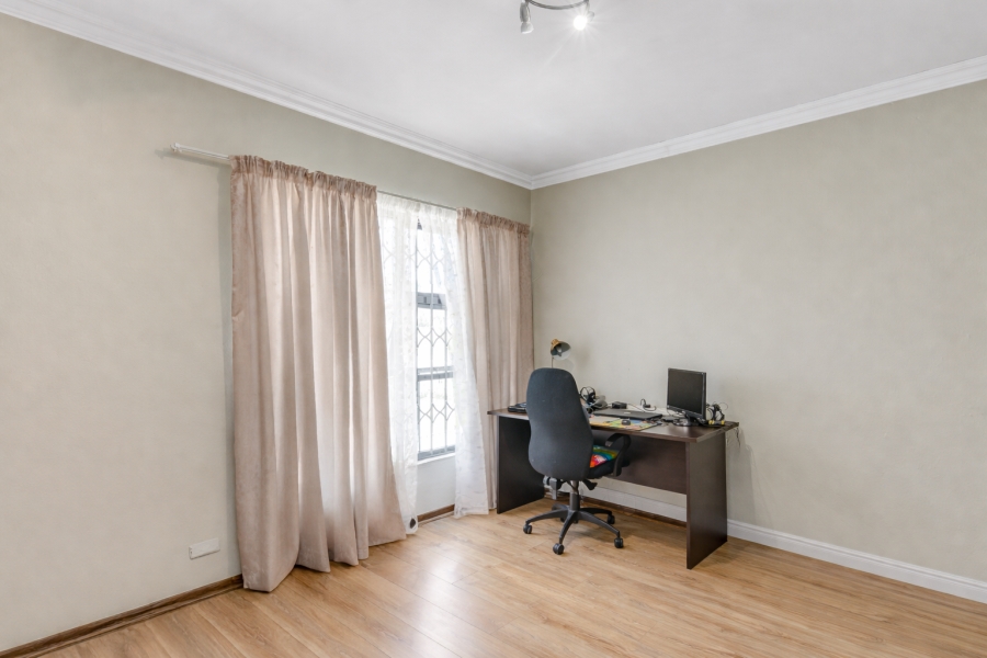 3 Bedroom Property for Sale in Barbeque Downs Gauteng