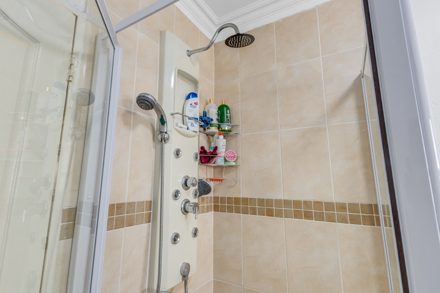 3 Bedroom Property for Sale in Barbeque Downs Gauteng
