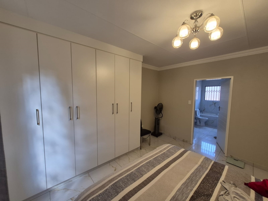 To Let 3 Bedroom Property for Rent in Heatherdale AH Gauteng