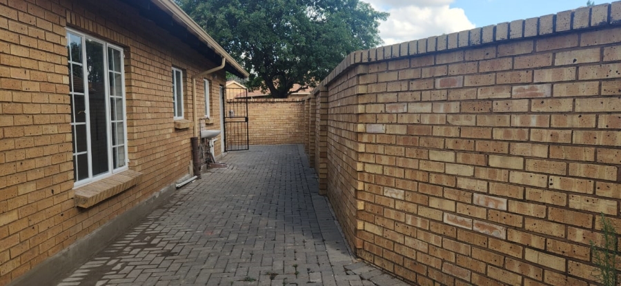3 Bedroom Property for Sale in Sinoville Gauteng