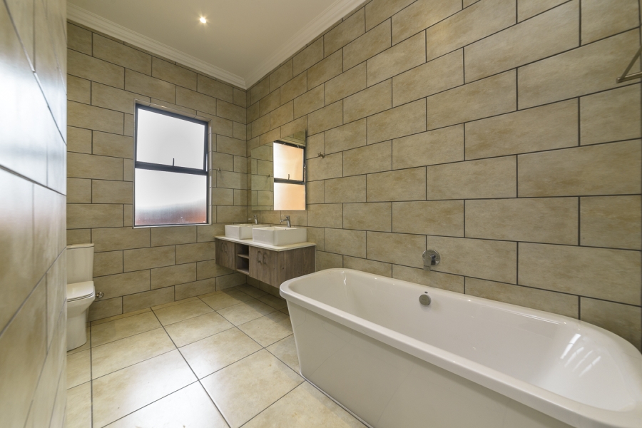 3 Bedroom Property for Sale in Six Fountains Residential Estate Gauteng