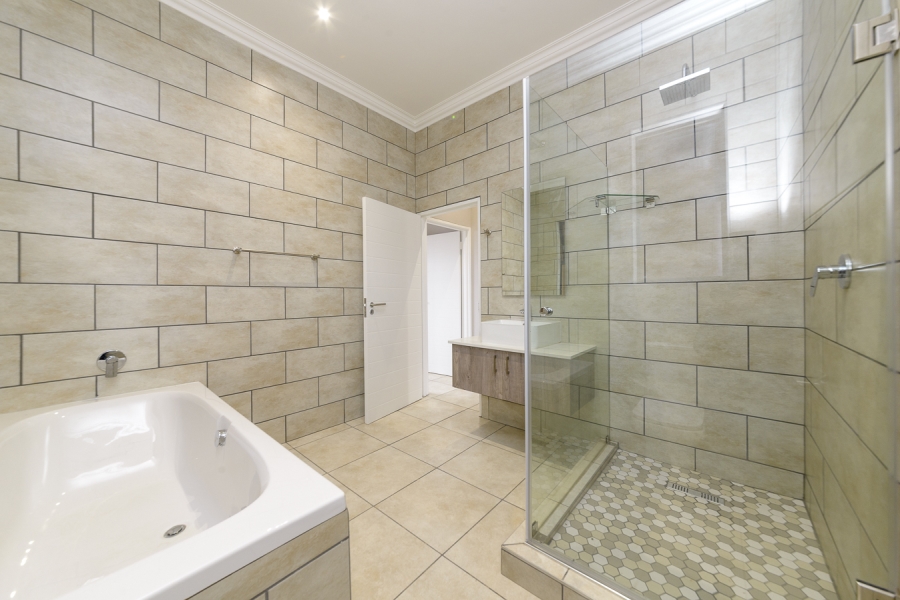 3 Bedroom Property for Sale in Six Fountains Residential Estate Gauteng
