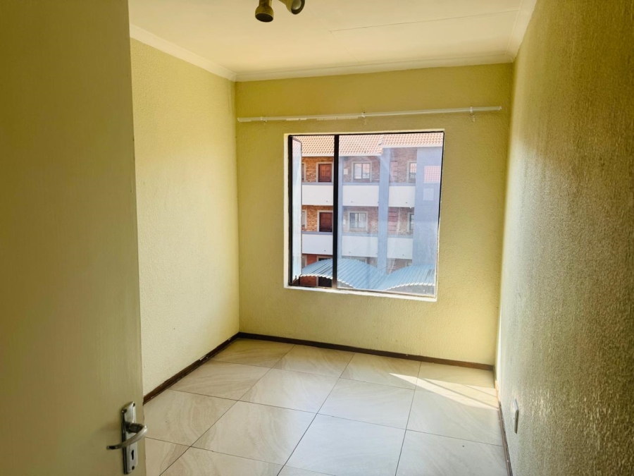 To Let 2 Bedroom Property for Rent in Halfway Gardens Gauteng