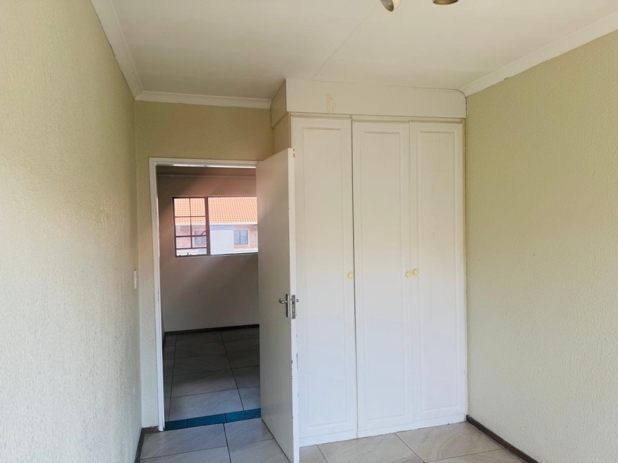 To Let 2 Bedroom Property for Rent in Halfway Gardens Gauteng