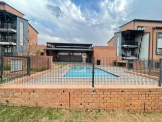 2 Bedroom Property for Sale in Vorna Valley Gauteng