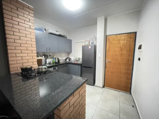 2 Bedroom Property for Sale in Vorna Valley Gauteng