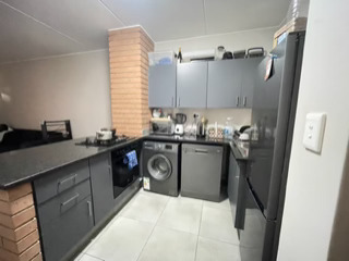 2 Bedroom Property for Sale in Vorna Valley Gauteng
