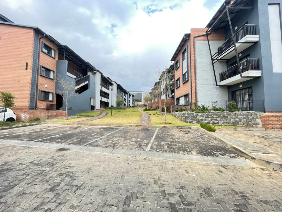 2 Bedroom Property for Sale in Vorna Valley Gauteng