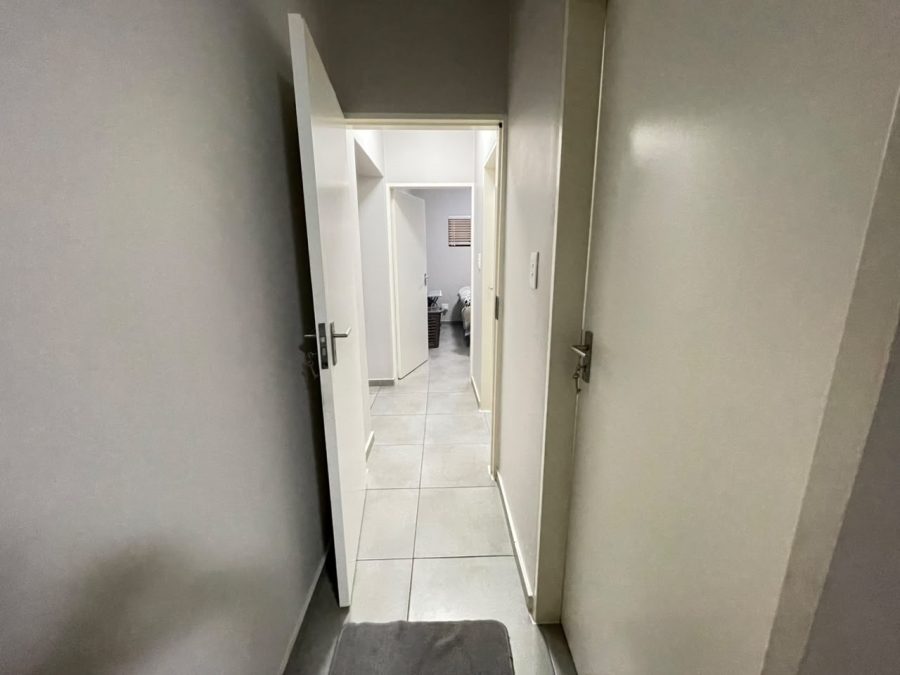 2 Bedroom Property for Sale in Vorna Valley Gauteng