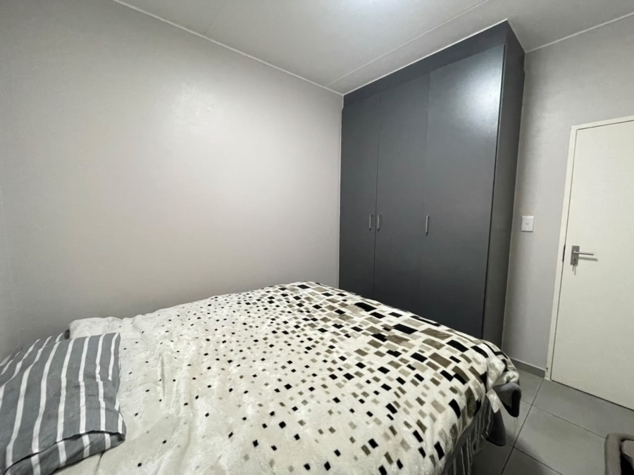2 Bedroom Property for Sale in Vorna Valley Gauteng