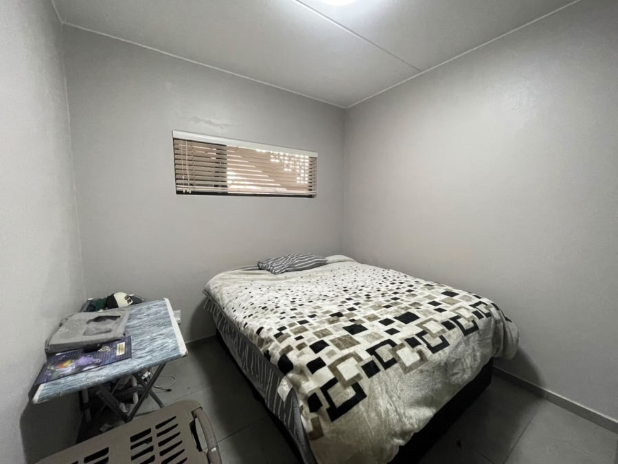 2 Bedroom Property for Sale in Vorna Valley Gauteng