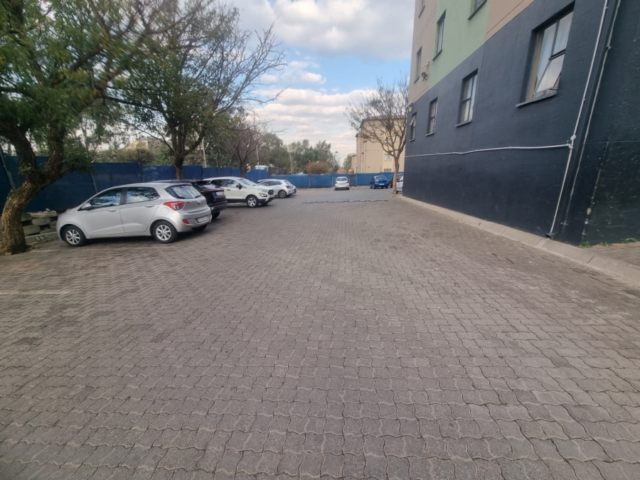 2 Bedroom Property for Sale in Fleurhof Gauteng