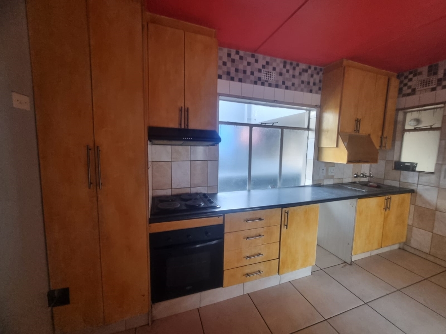 2 Bedroom Property for Sale in Fleurhof Gauteng