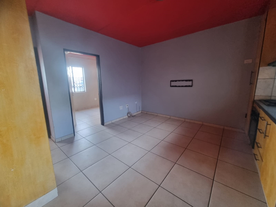 2 Bedroom Property for Sale in Fleurhof Gauteng