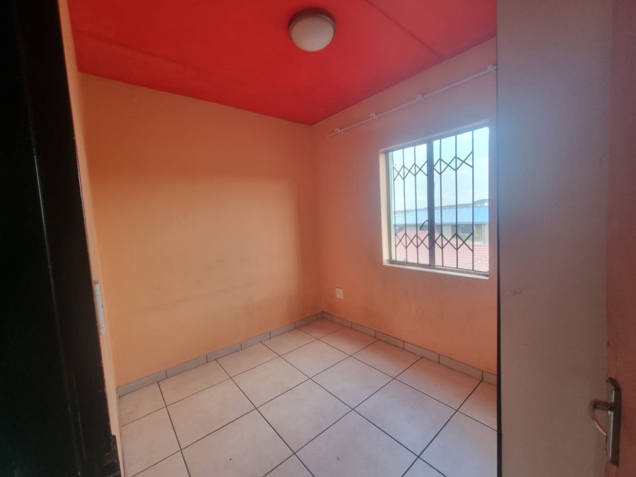 2 Bedroom Property for Sale in Fleurhof Gauteng