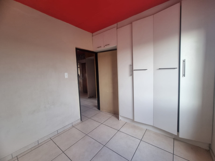 2 Bedroom Property for Sale in Fleurhof Gauteng