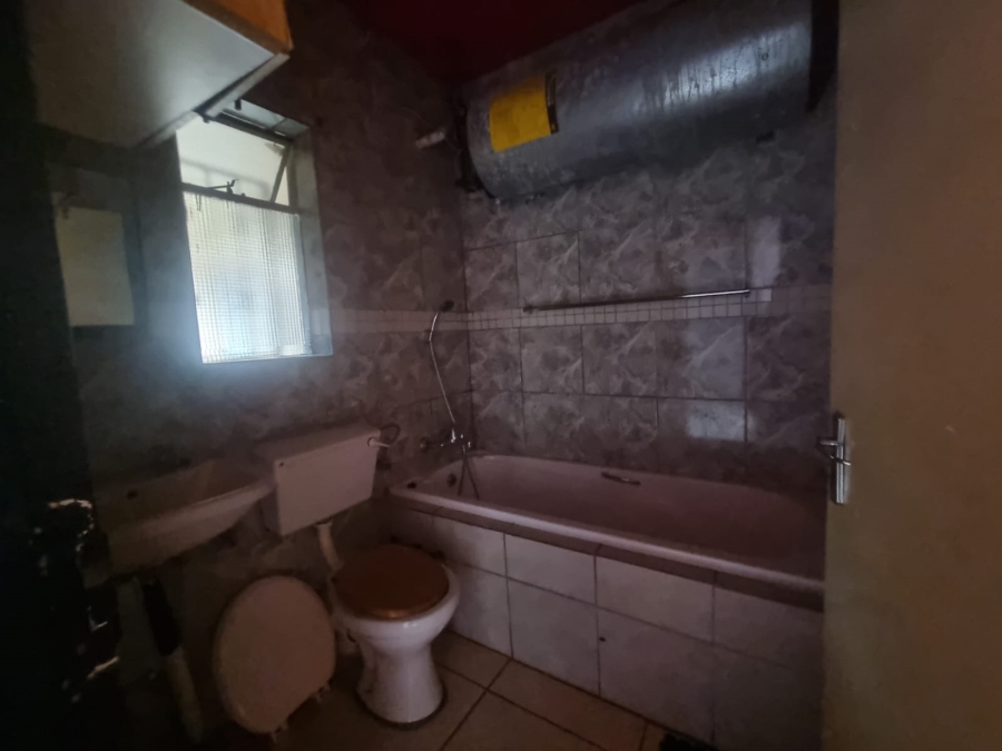 2 Bedroom Property for Sale in Fleurhof Gauteng