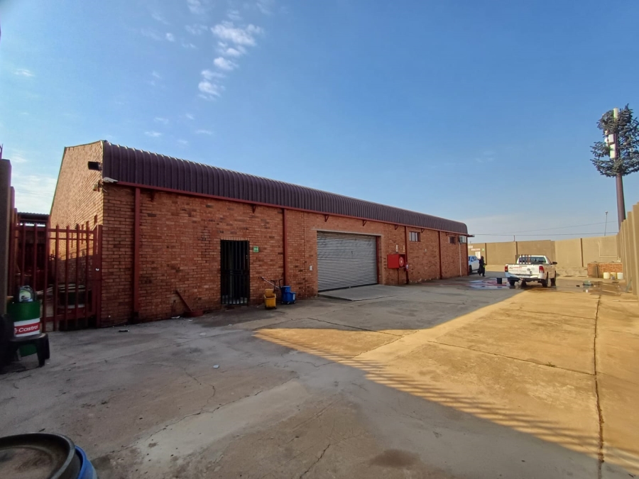 Commercial Property for Sale in Bram Fischerville Gauteng