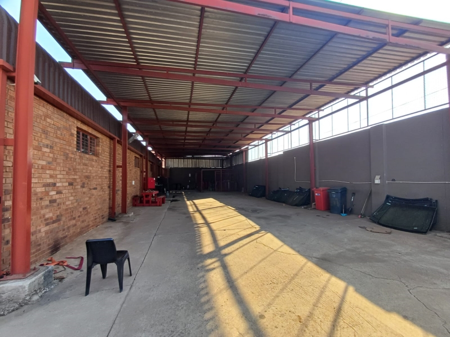 Commercial Property for Sale in Bram Fischerville Gauteng