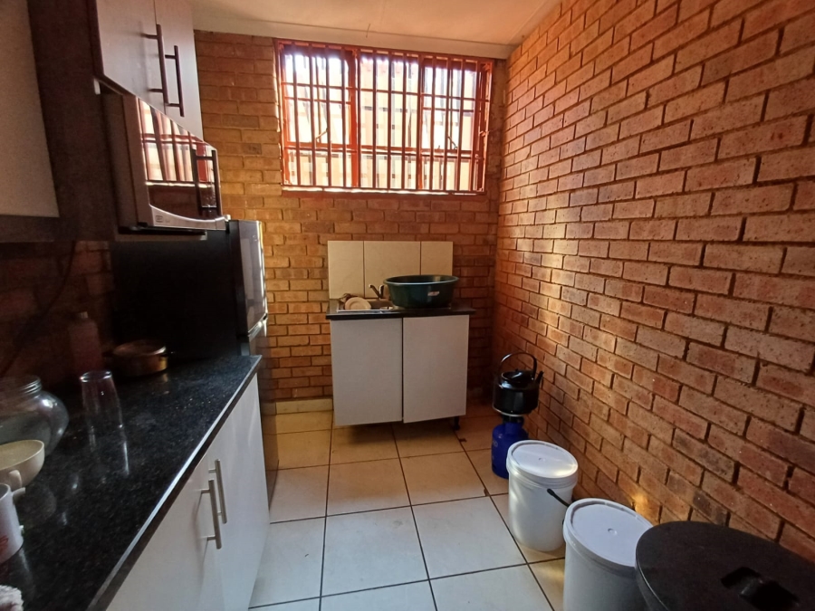Commercial Property for Sale in Bram Fischerville Gauteng