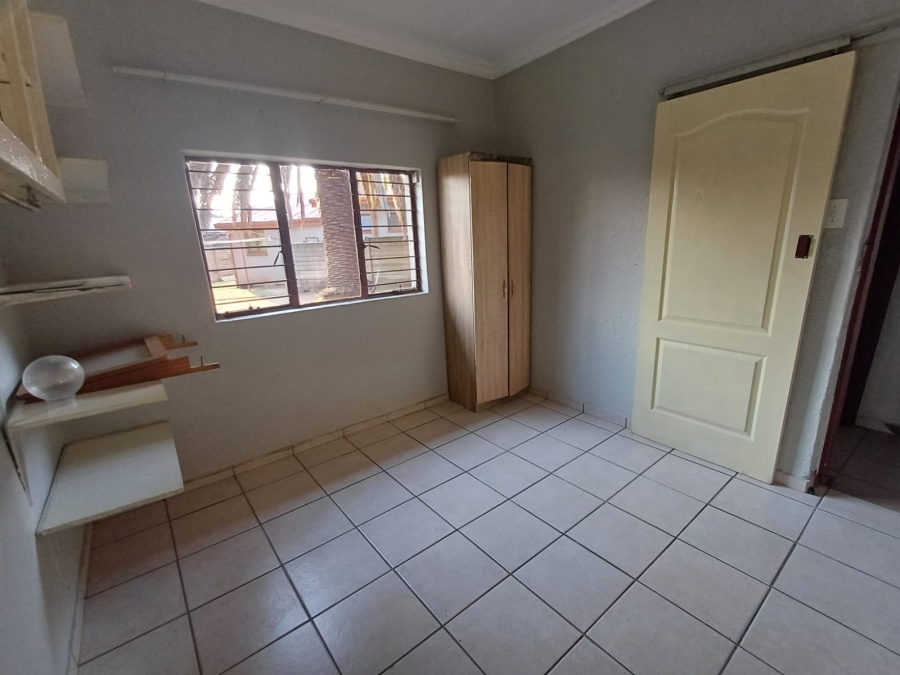 1 Bedroom Property for Sale in Witpoortjie Gauteng