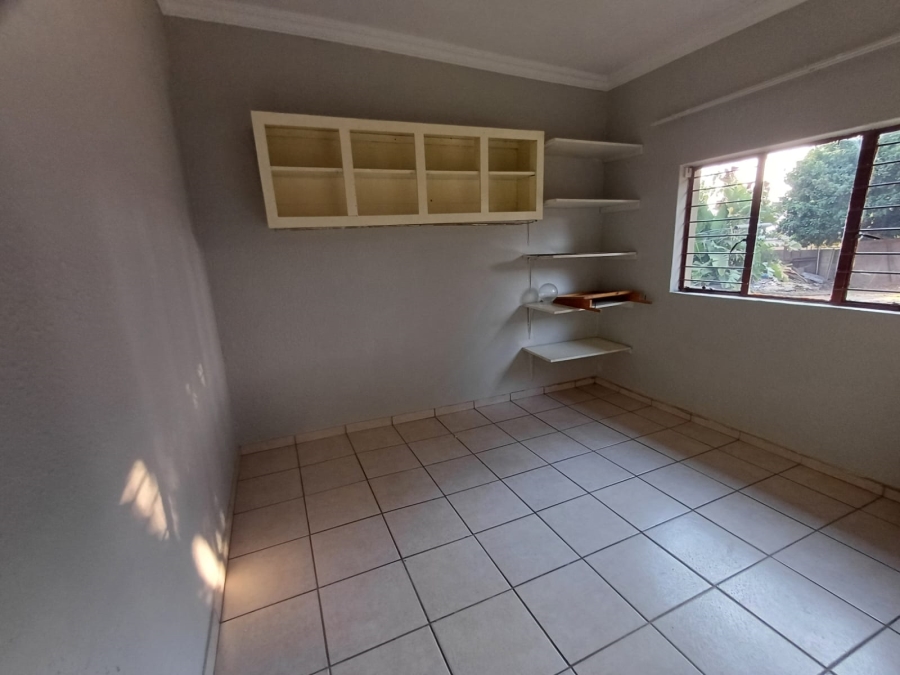 1 Bedroom Property for Sale in Witpoortjie Gauteng