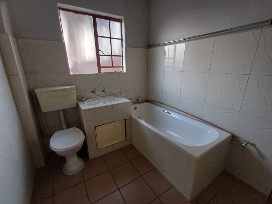 1 Bedroom Property for Sale in Witpoortjie Gauteng