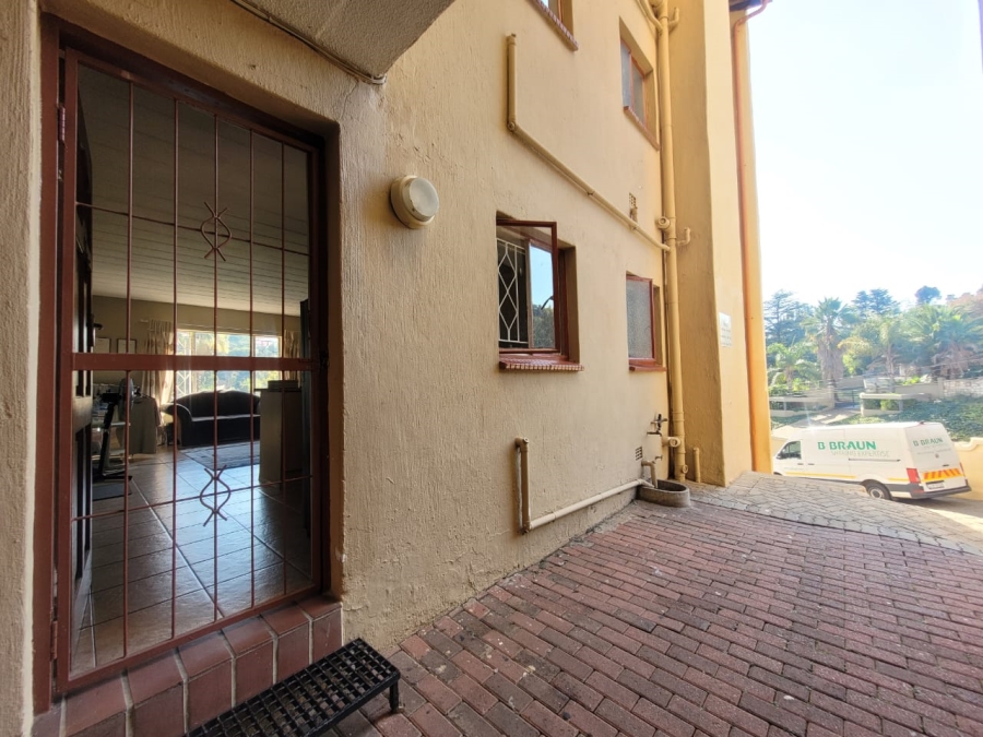 2 Bedroom Property for Sale in Helderkruin Gauteng