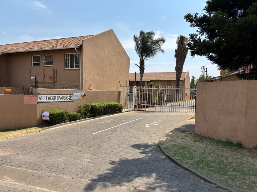 3 Bedroom Property for Sale in Lindhaven Gauteng