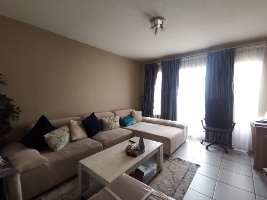 3 Bedroom Property for Sale in Radiokop Gauteng