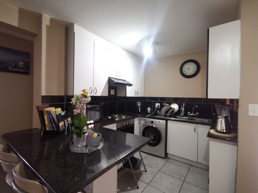 3 Bedroom Property for Sale in Radiokop Gauteng