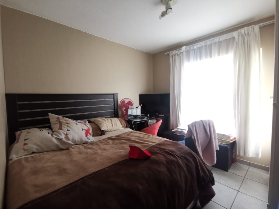 3 Bedroom Property for Sale in Radiokop Gauteng