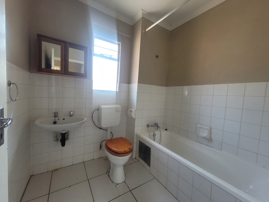2 Bedroom Property for Sale in Radiokop Gauteng