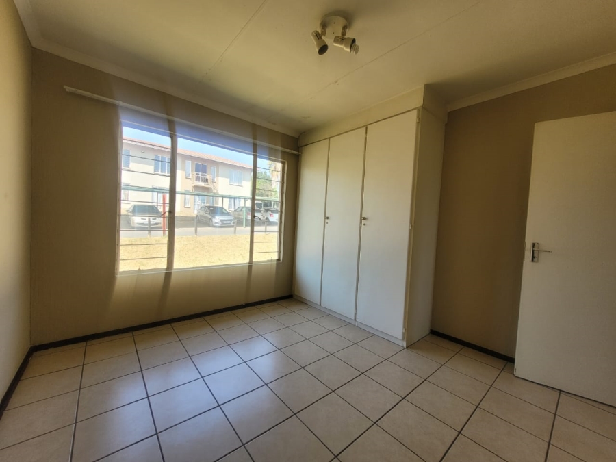 2 Bedroom Property for Sale in Radiokop Gauteng