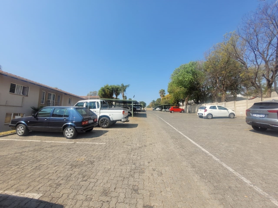 2 Bedroom Property for Sale in Radiokop Gauteng