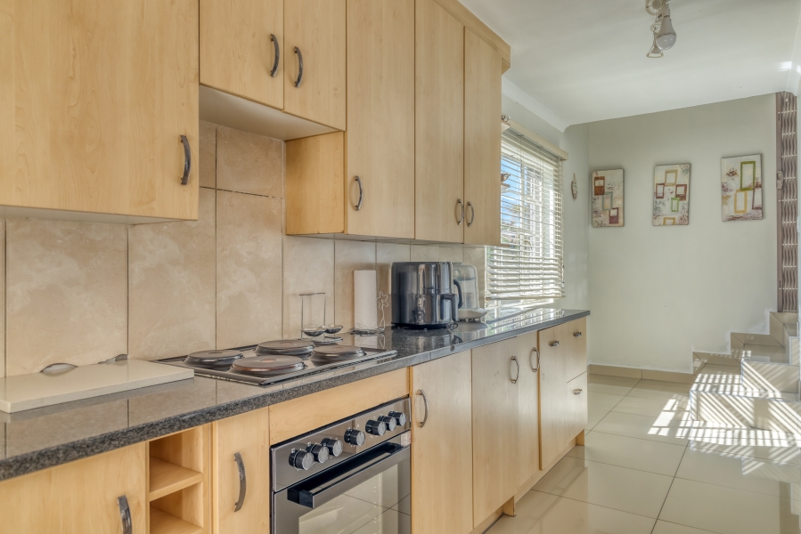 To Let 3 Bedroom Property for Rent in North Riding Gauteng