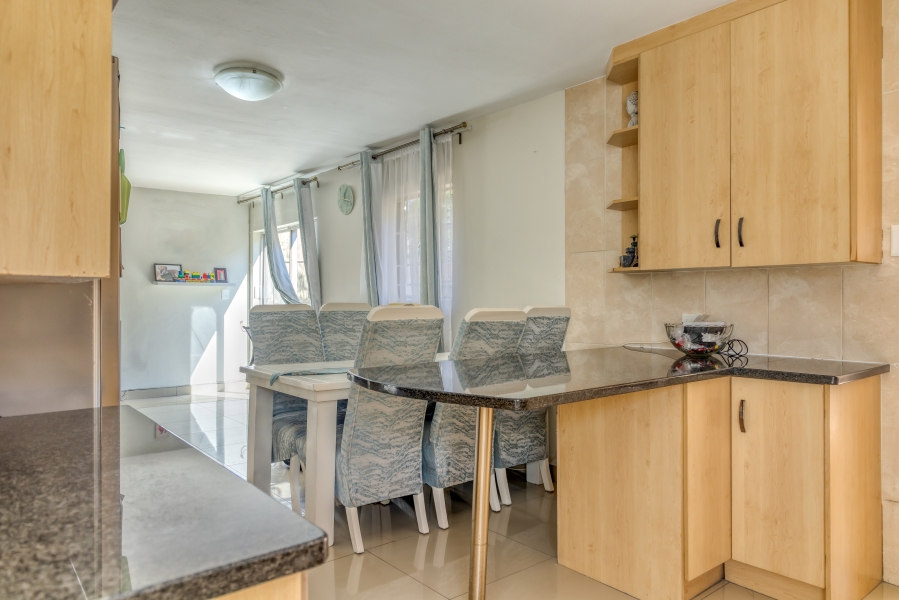 To Let 3 Bedroom Property for Rent in North Riding Gauteng