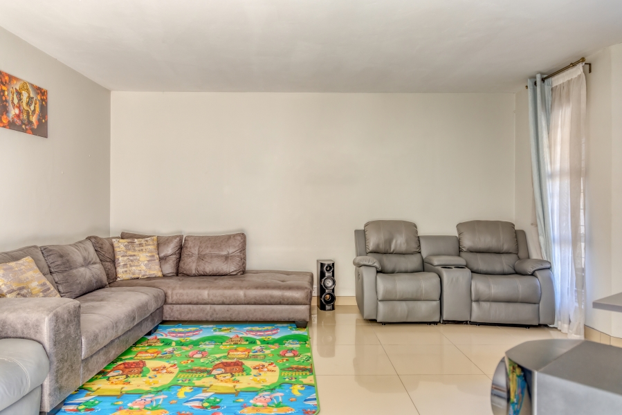 To Let 3 Bedroom Property for Rent in North Riding Gauteng