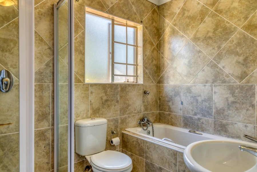 To Let 3 Bedroom Property for Rent in North Riding Gauteng