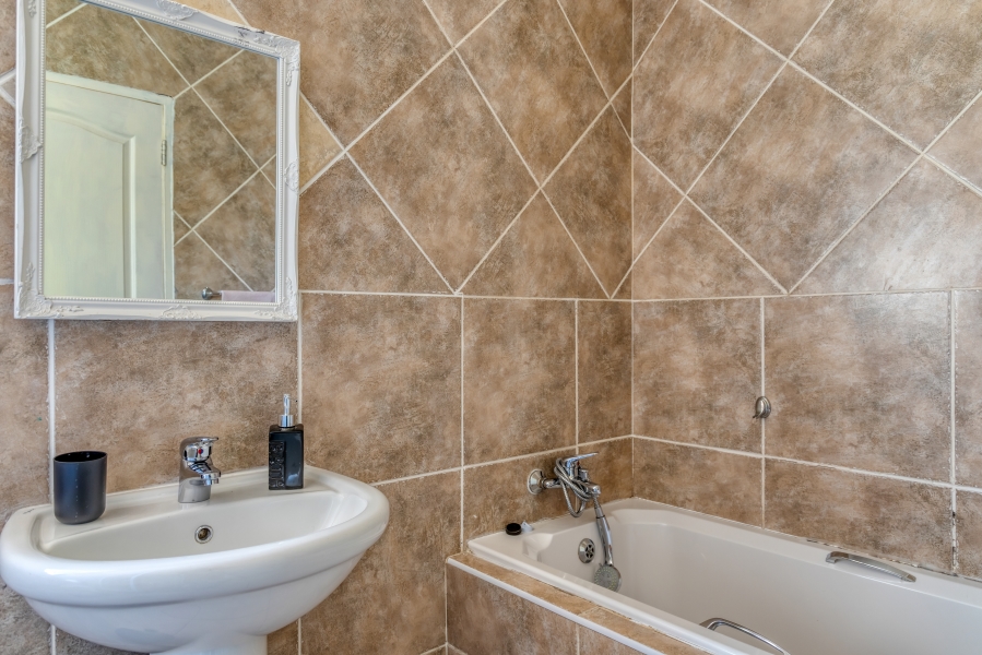 To Let 3 Bedroom Property for Rent in North Riding Gauteng