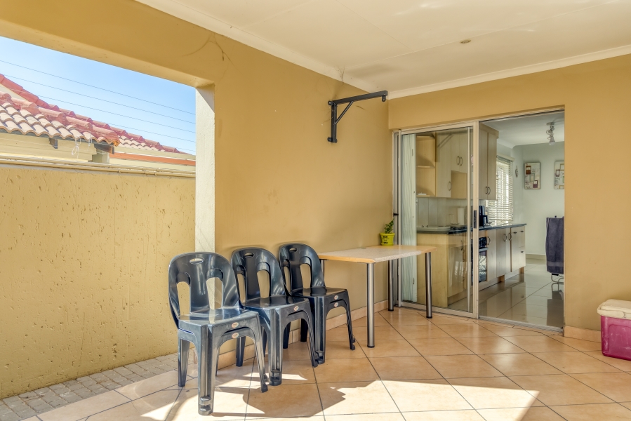 To Let 3 Bedroom Property for Rent in North Riding Gauteng
