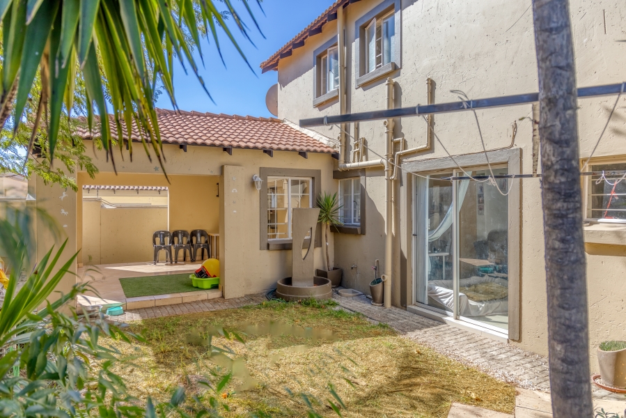 To Let 3 Bedroom Property for Rent in North Riding Gauteng