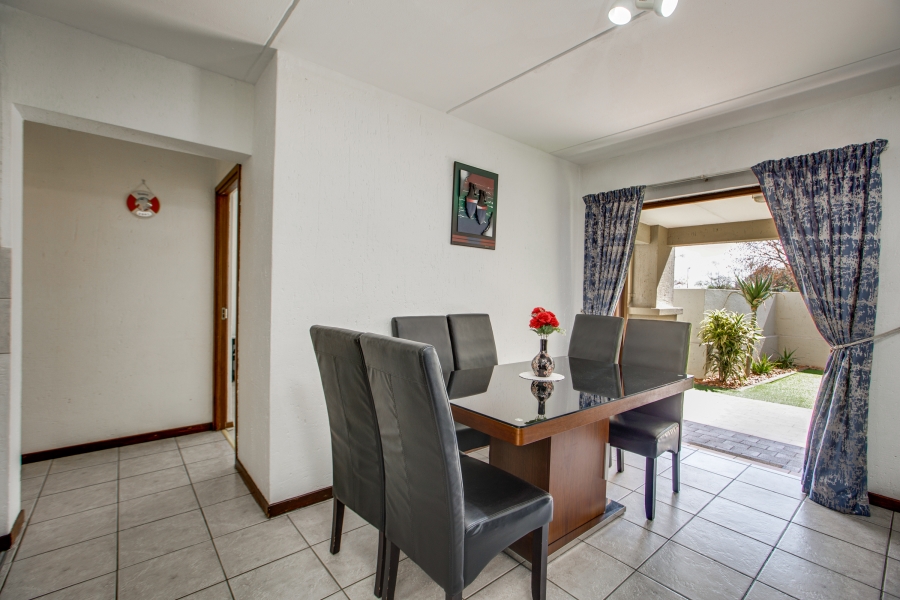 2 Bedroom Property for Sale in Lonehill Gauteng