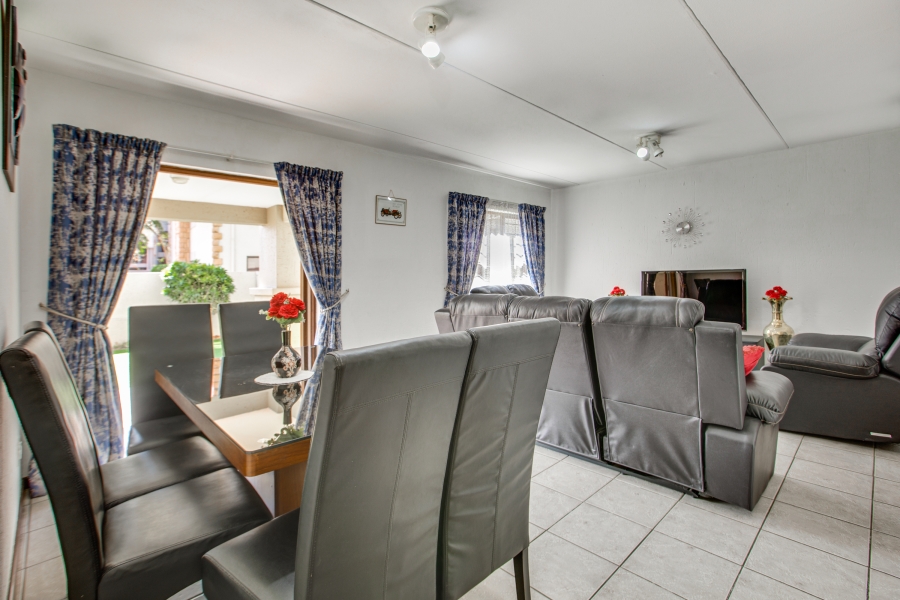 2 Bedroom Property for Sale in Lonehill Gauteng
