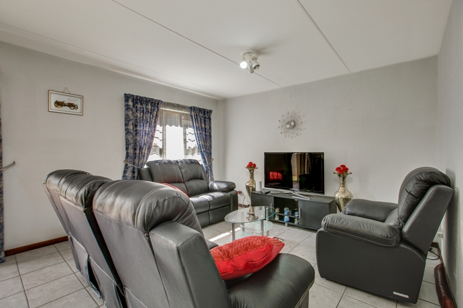 2 Bedroom Property for Sale in Lonehill Gauteng