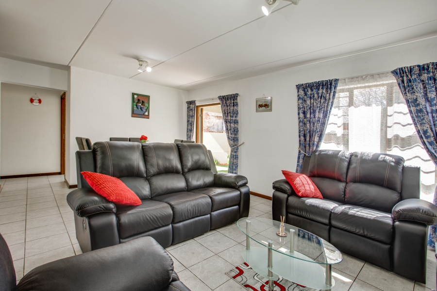 2 Bedroom Property for Sale in Lonehill Gauteng