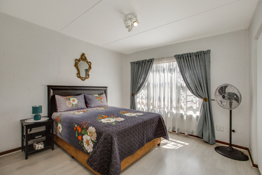 2 Bedroom Property for Sale in Lonehill Gauteng