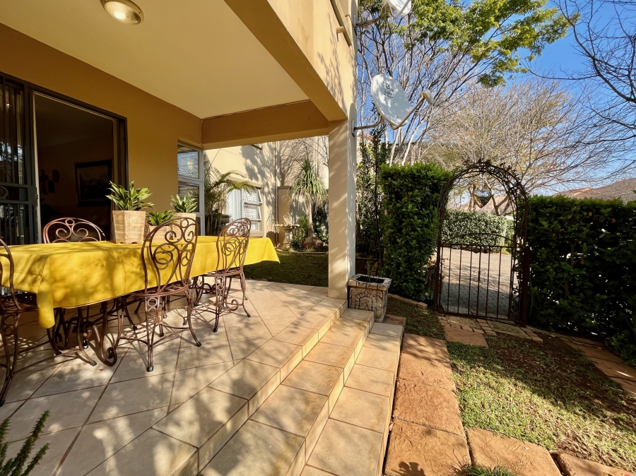 To Let 2 Bedroom Property for Rent in Leeuwenhof Estate Gauteng