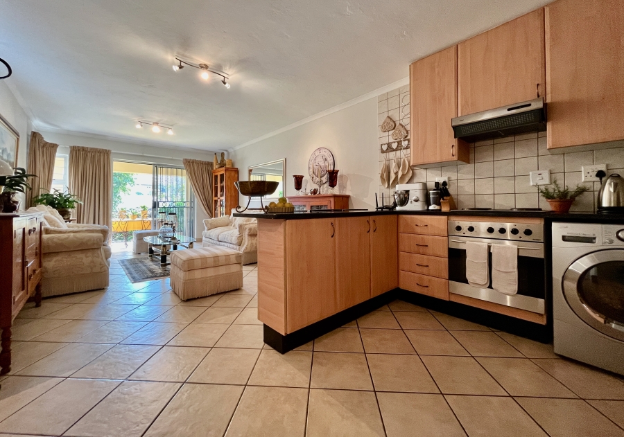 To Let 2 Bedroom Property for Rent in Leeuwenhof Estate Gauteng