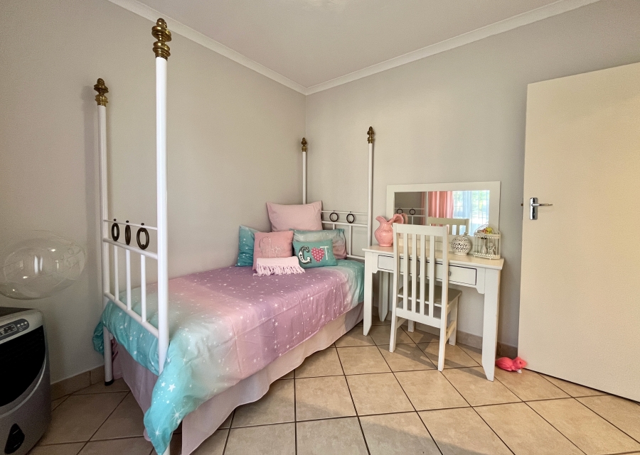To Let 2 Bedroom Property for Rent in Leeuwenhof Estate Gauteng